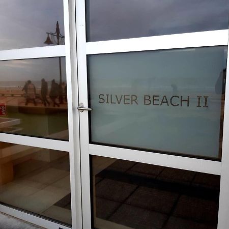 Relax @The Beach De Haan Exterior foto